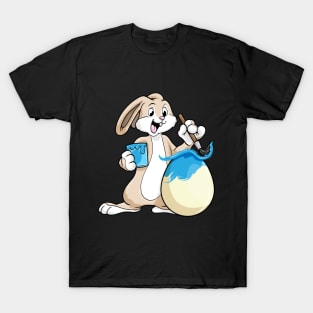 Funny bunny is painting an easter egg T-Shirt